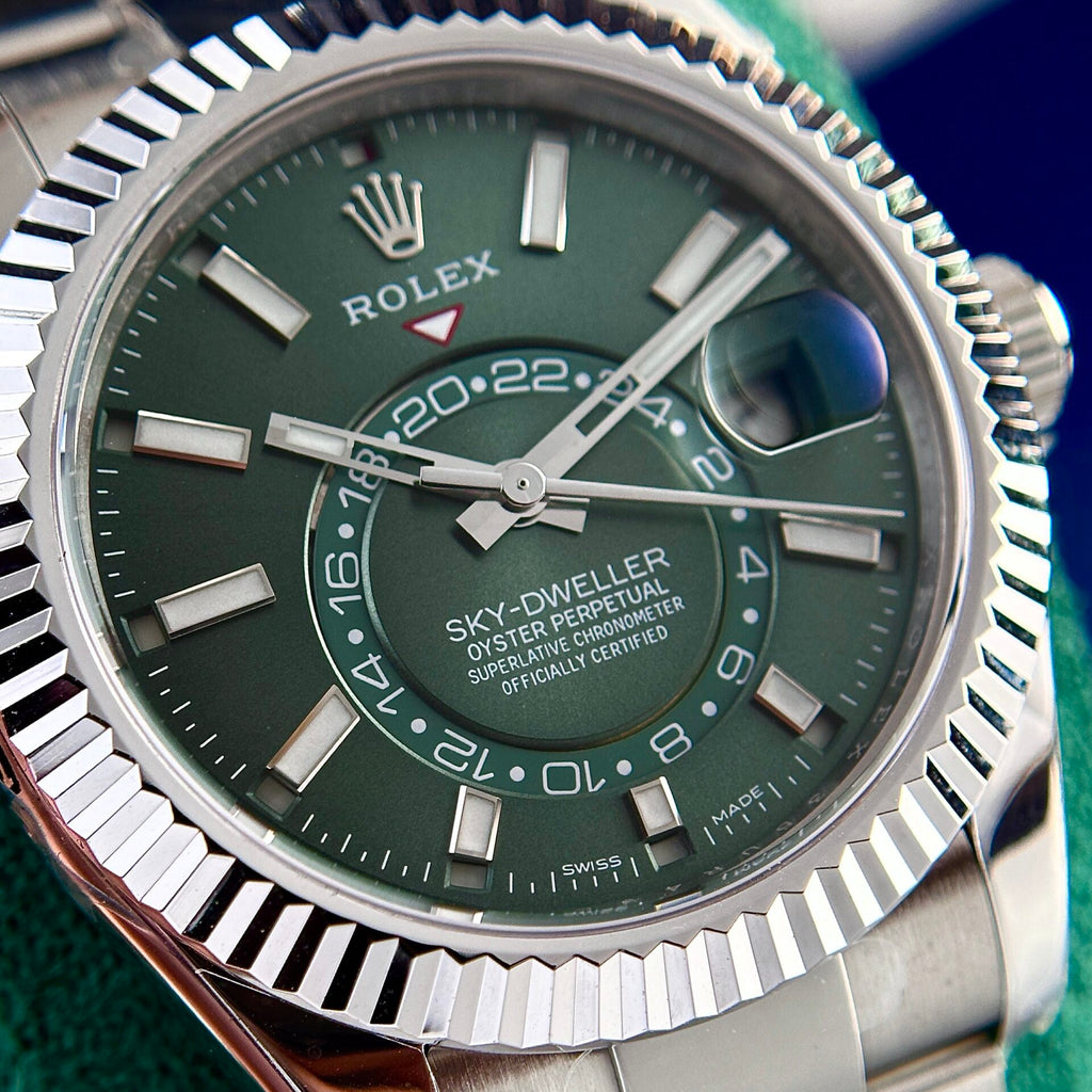 Sky-Dweller 326934 Mint Green Dial Oyster Bracelet Replica 42mm