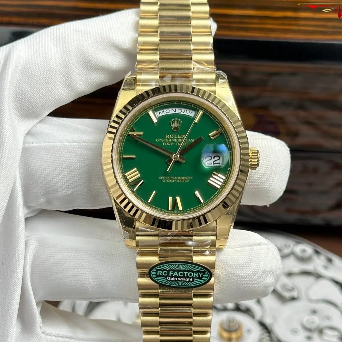 Day-Date 228238-0061 Yellow Gold Green Roman Dial 1:1 Top Quality Replica 210g RC Factory 40mm