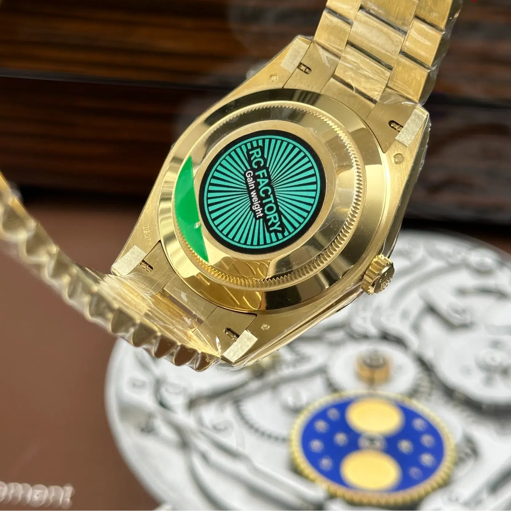 Day-Date 228238-0061 Yellow Gold Green Roman Dial 1:1 Top Quality Replica 210g RC Factory 40mm