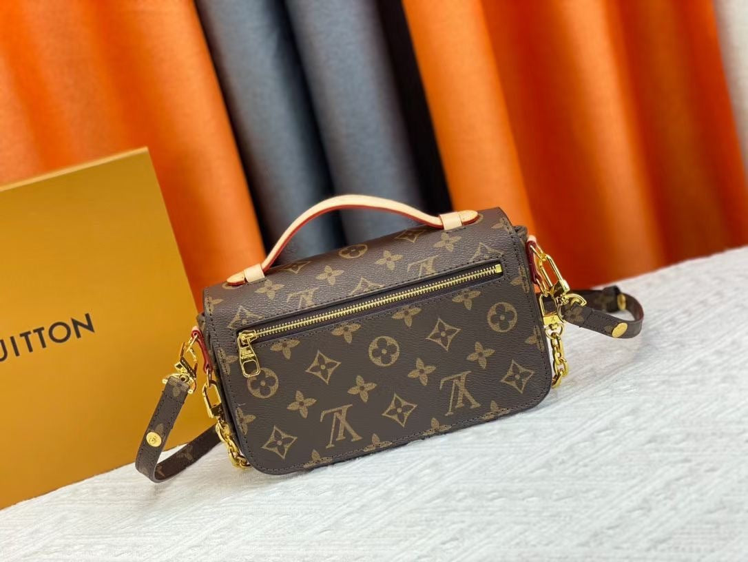 LV Pochette Métis East West Monogram M46279 Super Copy