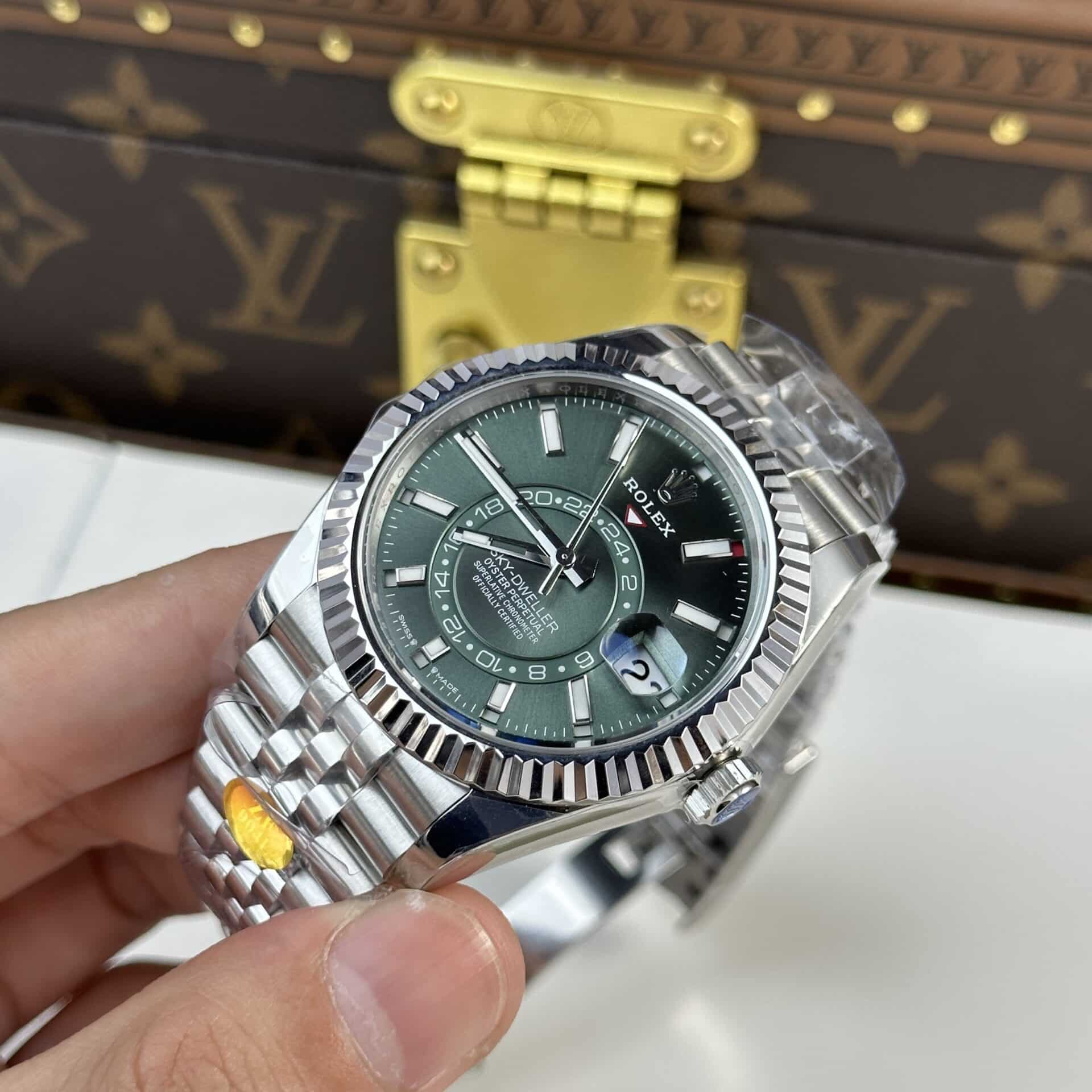 Sky-Dweller 326934 Green Mint Dial Jubilee Bracelet Best Replica 42mm