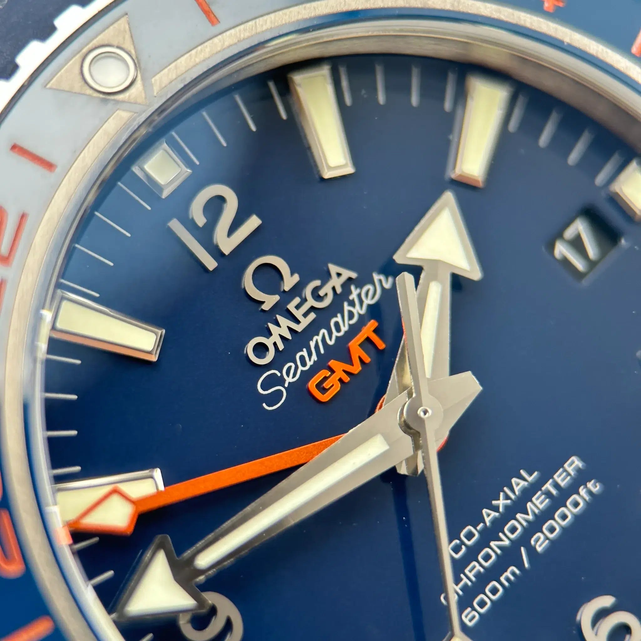 Omega Seamaster Planet Ocean GMT 600M 232.32.44.22.03.001 Blue Dial Rubber Strap 1:1 Best Replica 43.5mm