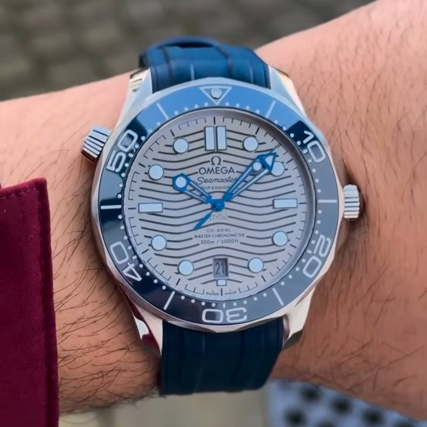 Seamaster Professional SMP 300 Silver Wave Dial Blue Ceramic Co-Axial 42mm Swiss Superclone