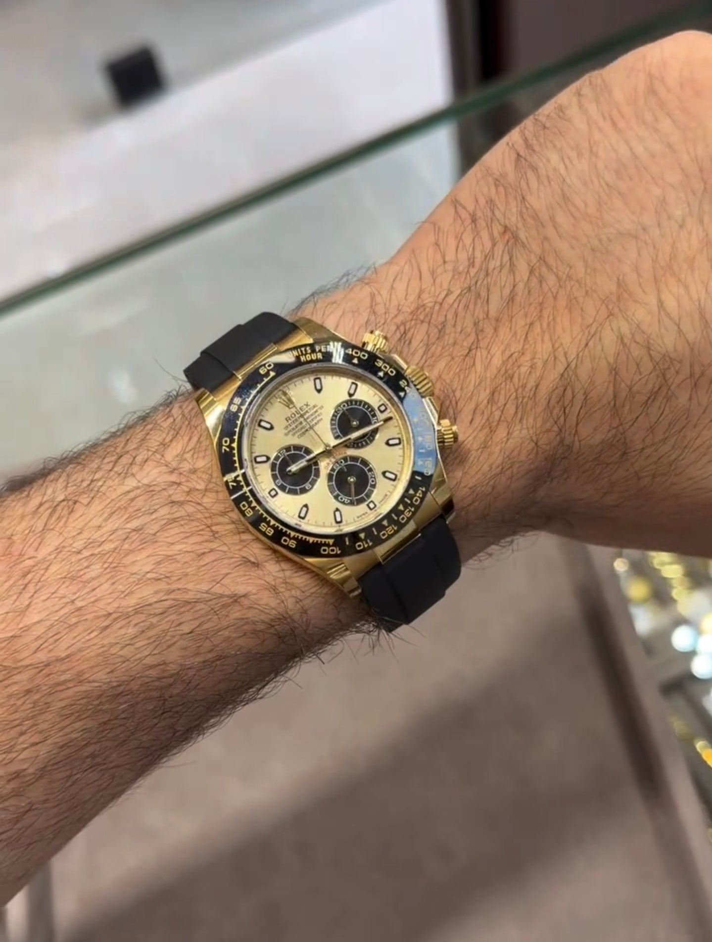 Daytona pikachu oysterflex chronograph superclone gold with black subdials