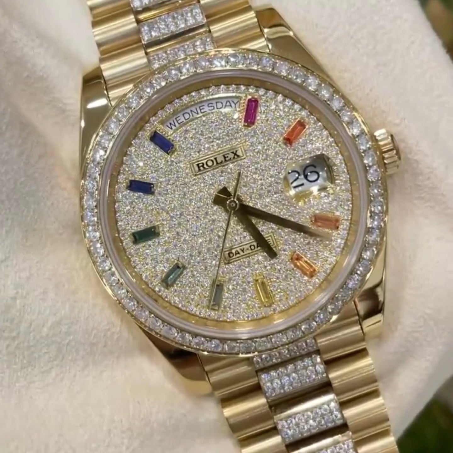 DayDate 36mm rainbow fully icedout gold swiss superclone