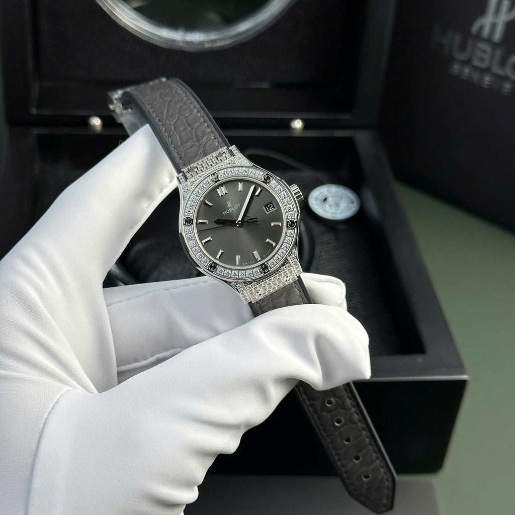 Hublot Classic Fusion Titanium Pavé Grey Dial Leather Strap Ladies Replica 33mm