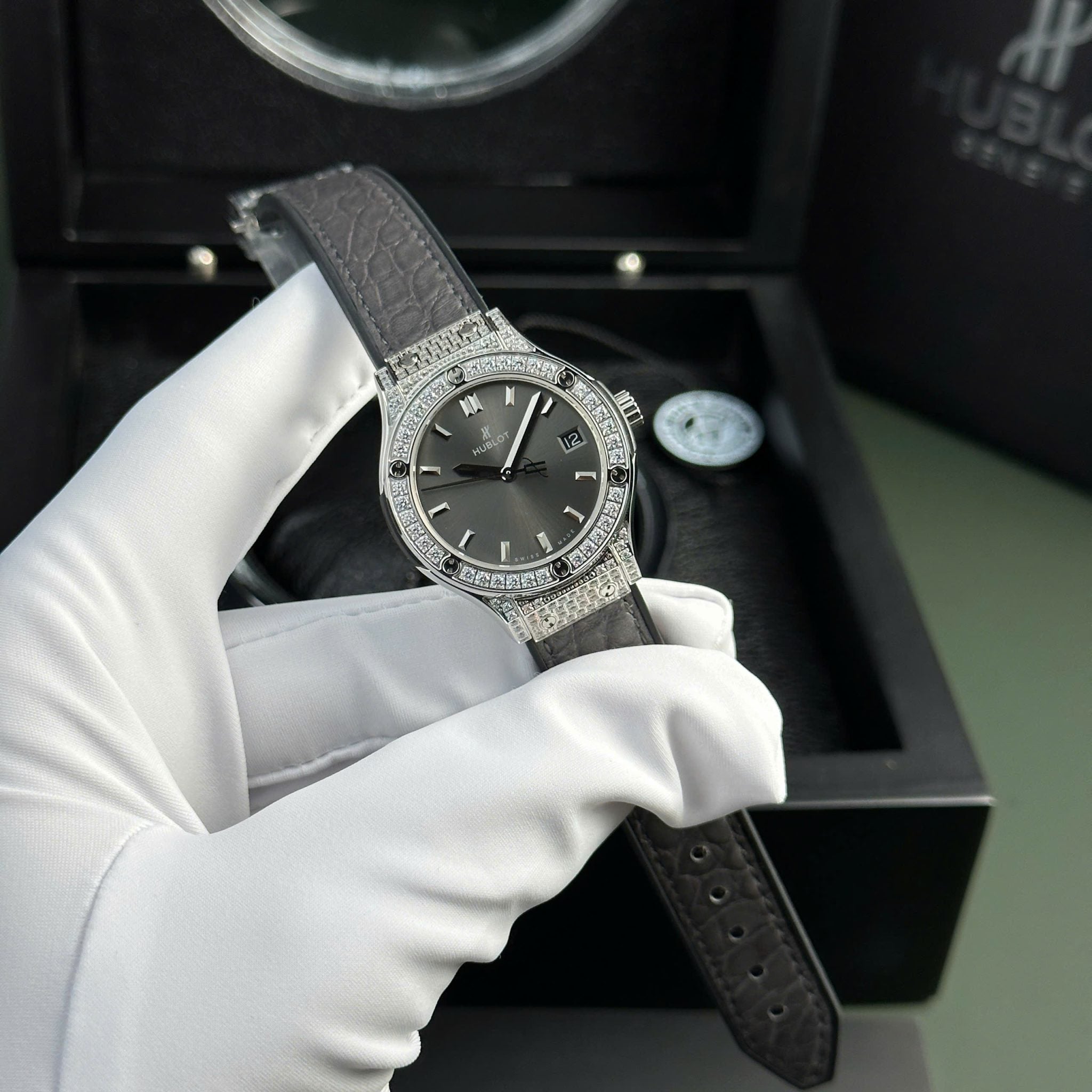 Hublot Classic Fusion Titanium Pavé Grey Dial Leather Strap Ladies Replica 33mm