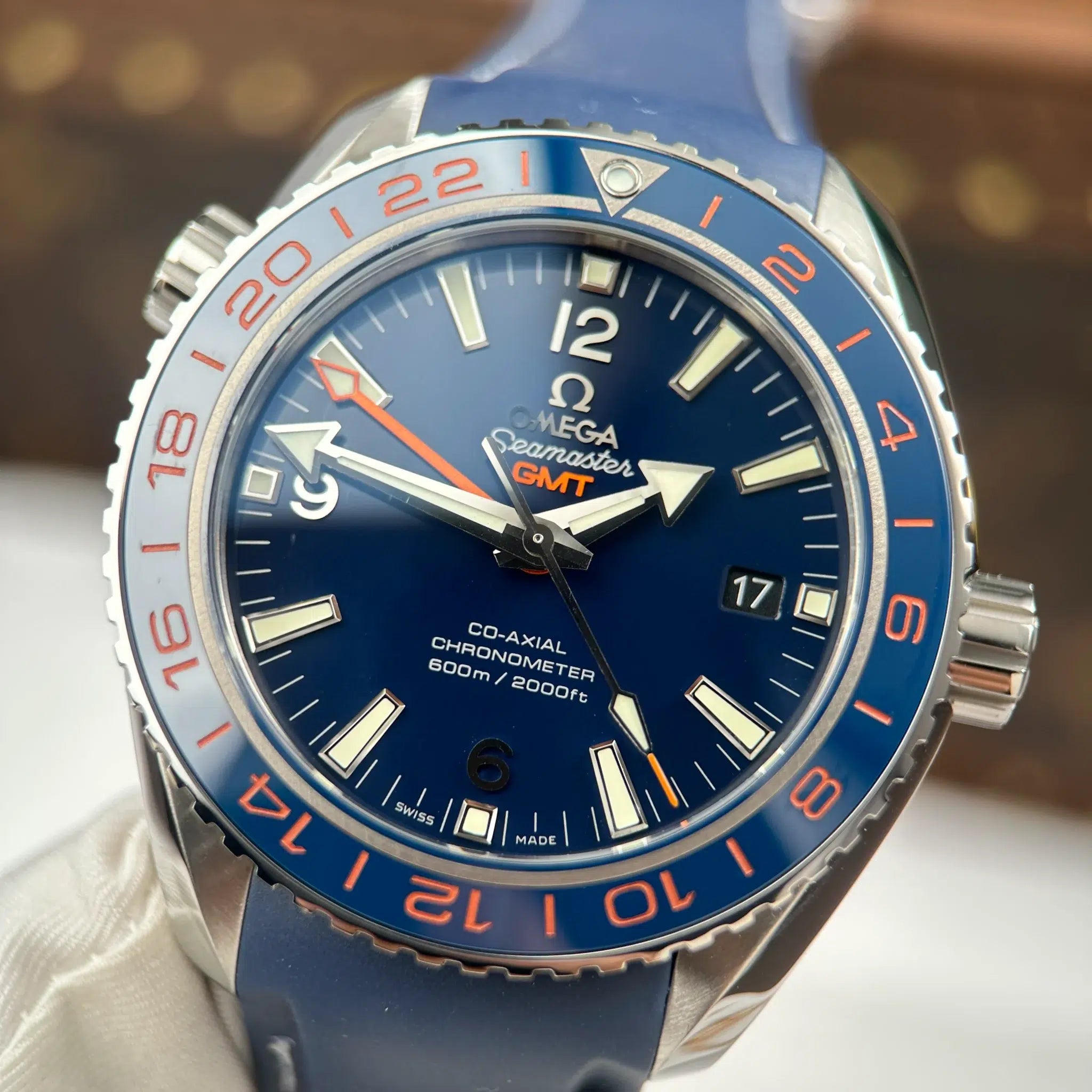 Omega Seamaster Planet Ocean GMT 600M 232.32.44.22.03.001 Blue Dial Rubber Strap 1:1 Best Replica 43.5mm